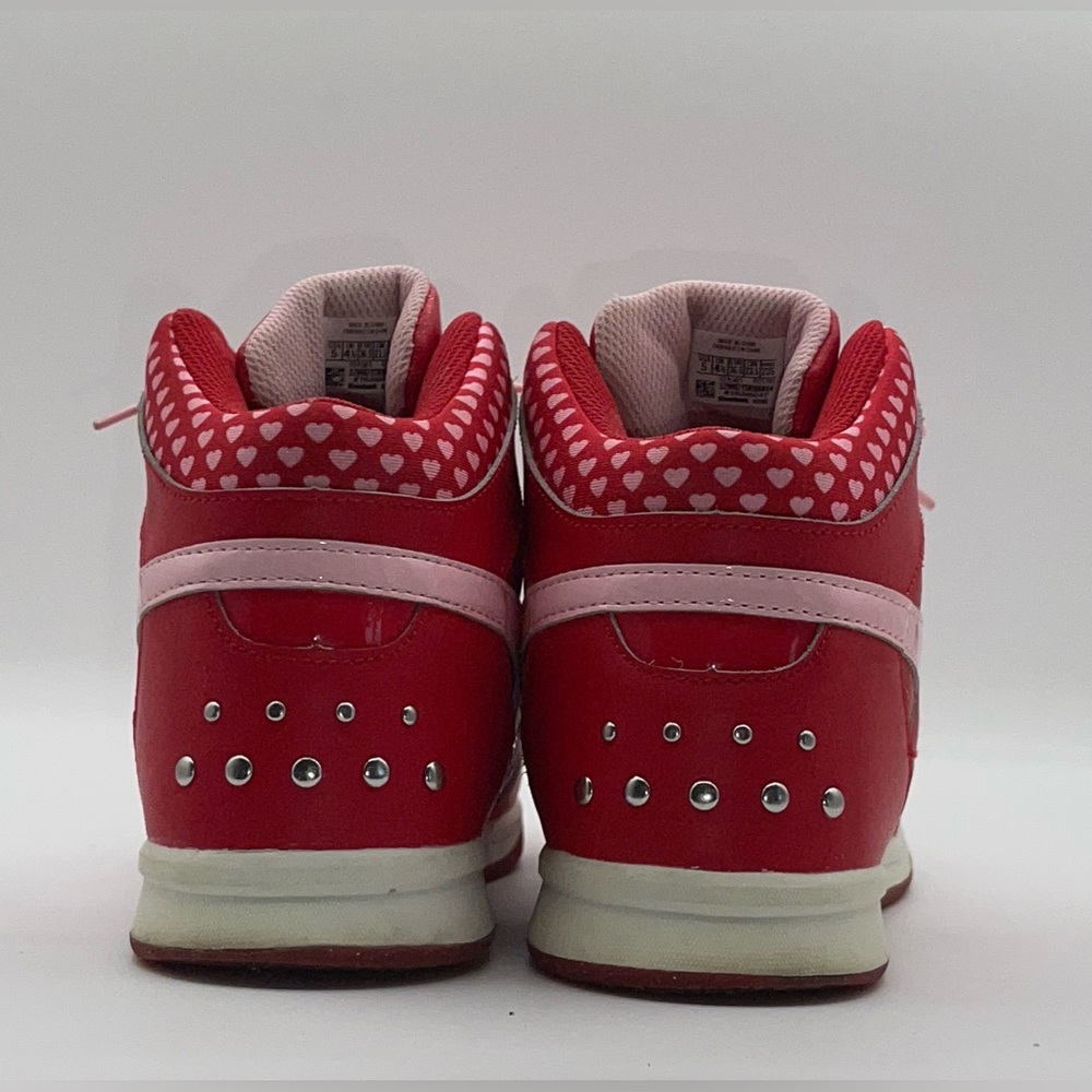 Reebok Classic Girls Size 5 Hi Top Sneakers Hearts Valentines Red Pink Cute - Picture 5 of 7